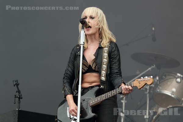 METRIC - 2019-07-20 - PARIS - Hippodrome de Longchamp - Main Stage 2 - Emily Haines